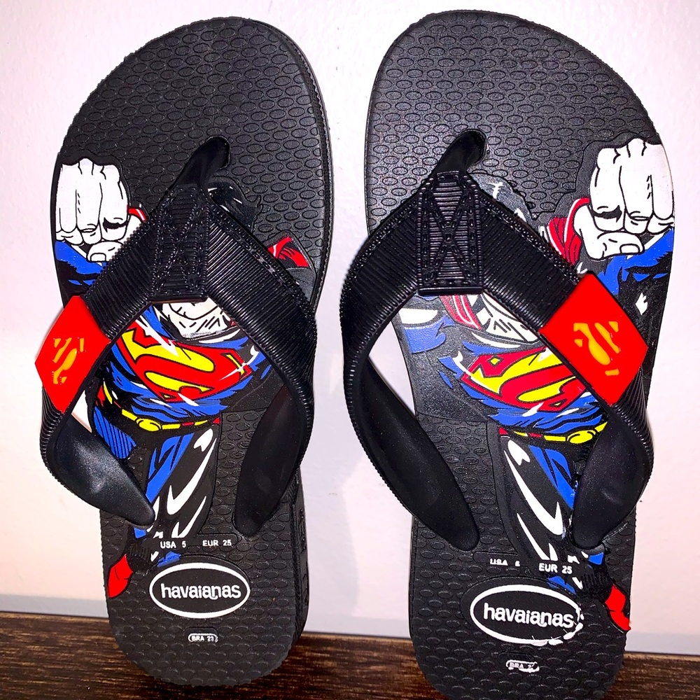 Brand new Havaianas infant boys Superman flip flops sz 5US